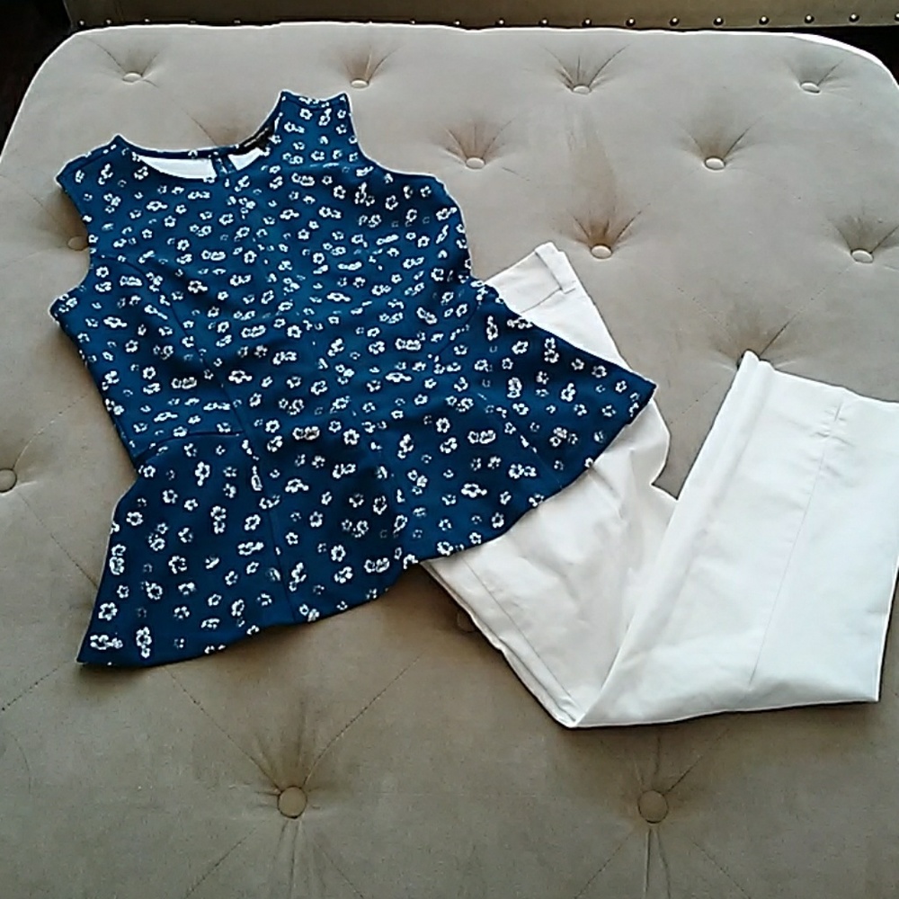 NWOT Banana Republic Peplum top size 2